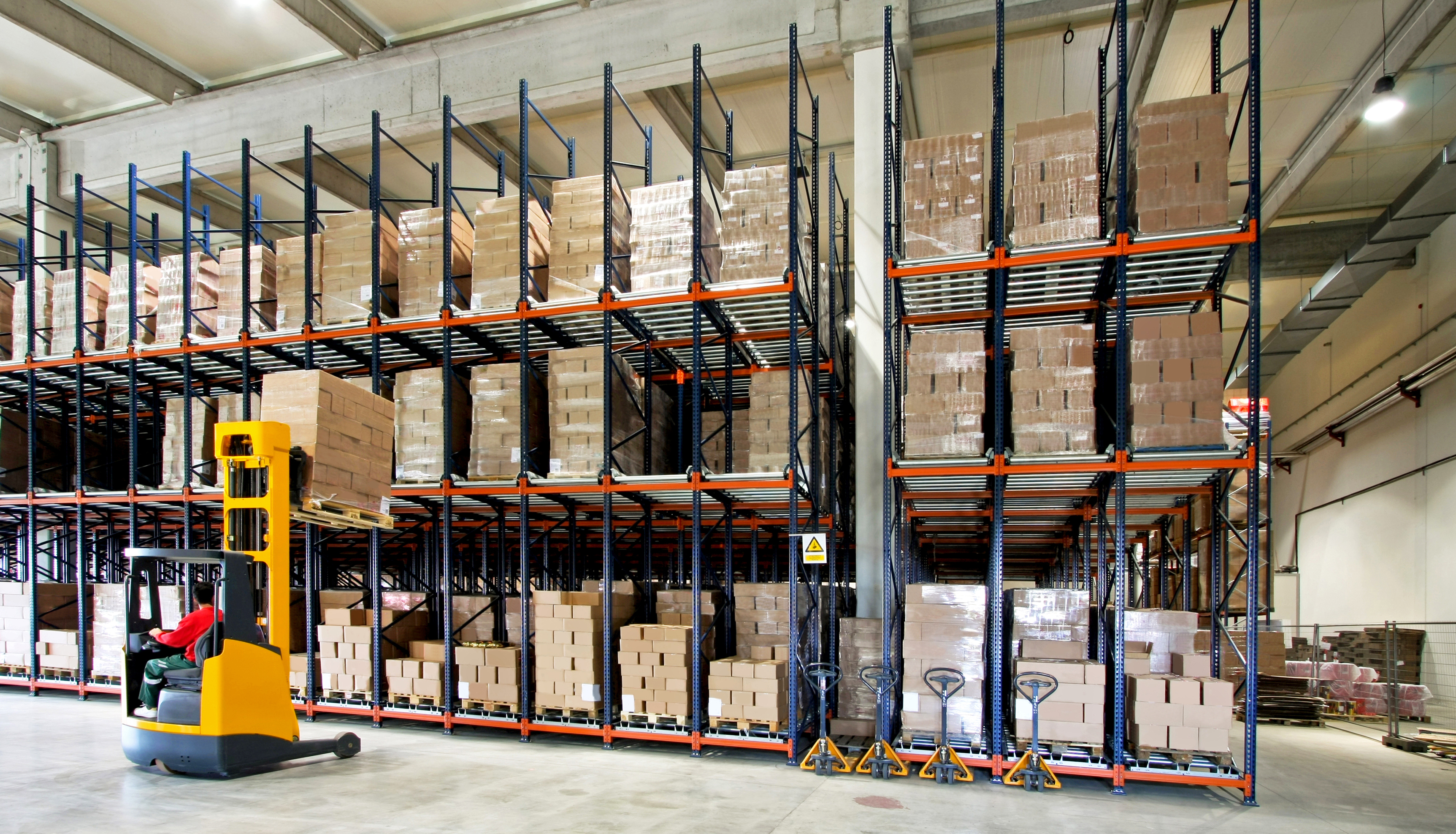 3. 3. Складские запасы lp это. Отгрузка со склада. Складское хранение.